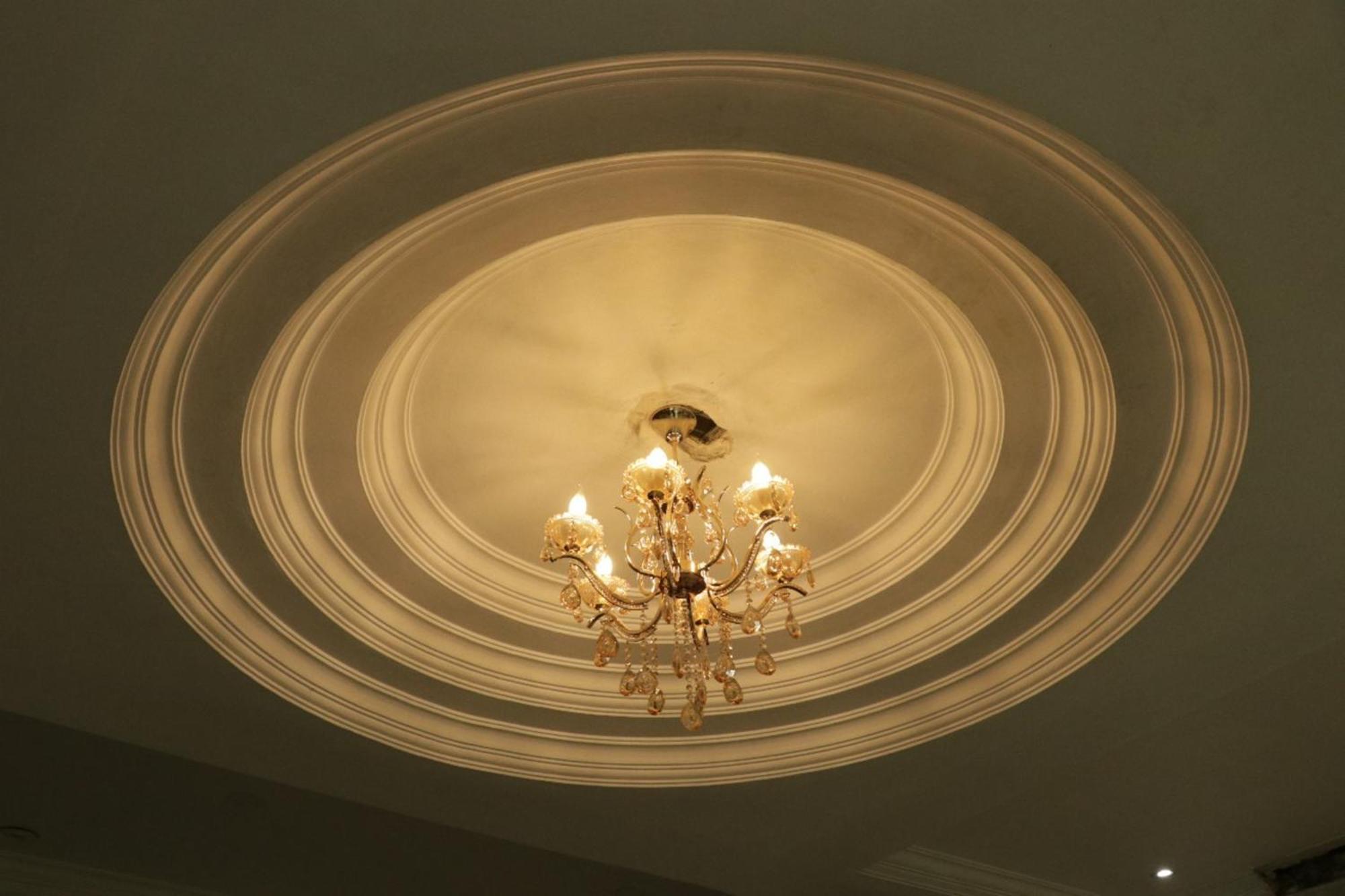 Hotel Royal Palace Джаландхар Екстериор снимка